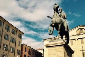Carlo Alberto statua