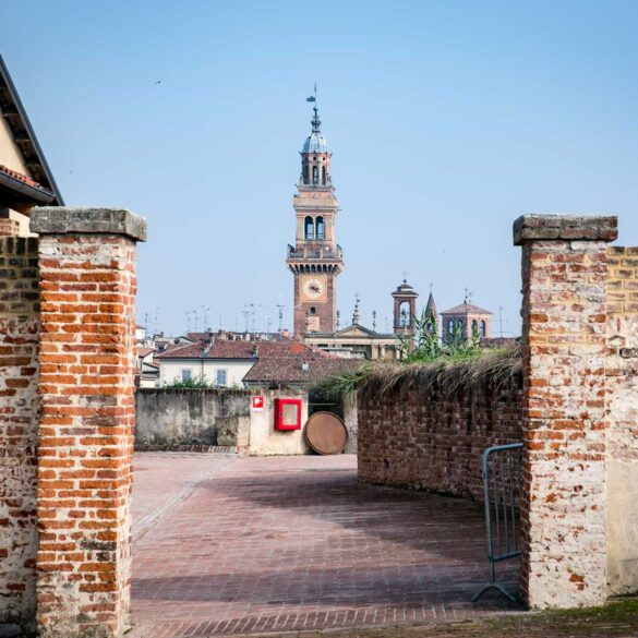 Torre vista dal castello di Casale Monferrato