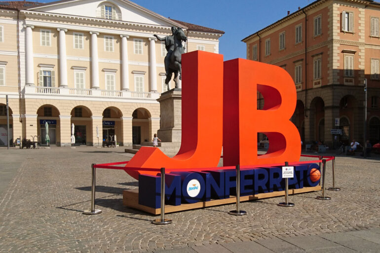 Jb Monferrato Piazza Cavallo Casale monferrato