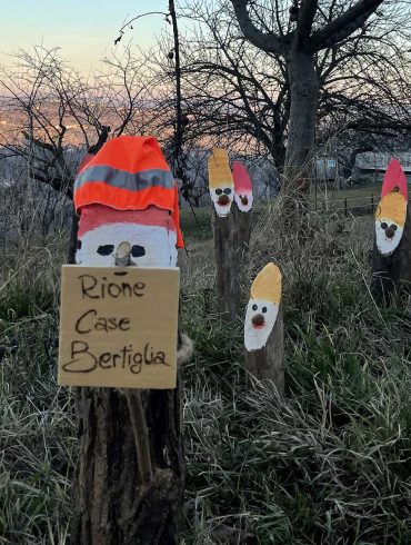 La piccola frazione di Mombello Monferrato abitata da oltre 700 creature fantastiche